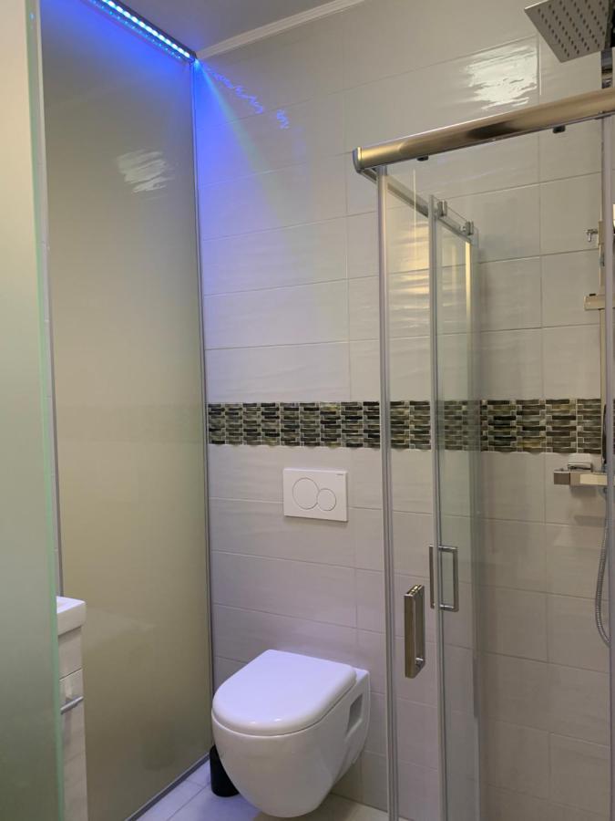 Executive Single Room With En-Suite In Guest House City Centre 룩셈부르크 외부 사진