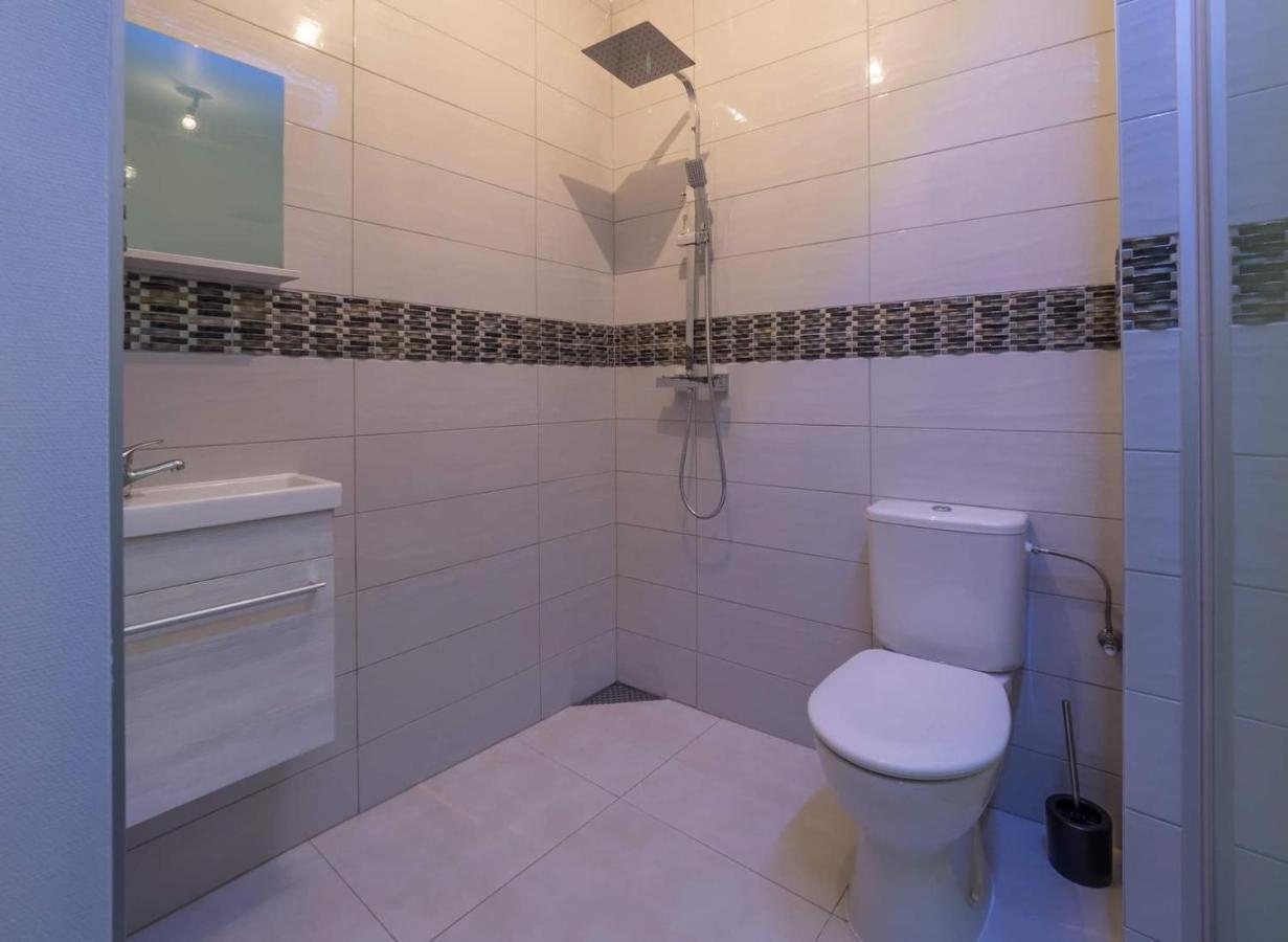 Executive Single Room With En-Suite In Guest House City Centre 룩셈부르크 외부 사진