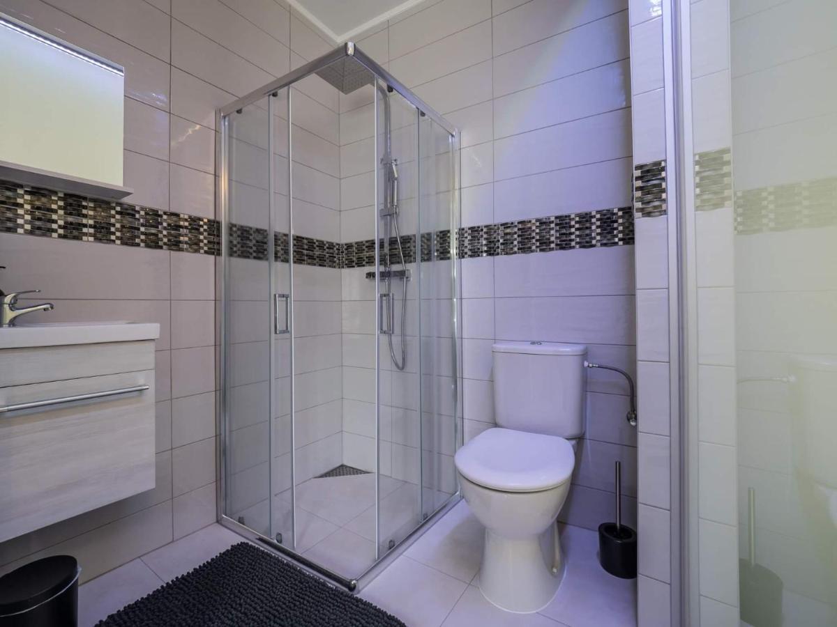 Executive Single Room With En-Suite In Guest House City Centre 룩셈부르크 외부 사진