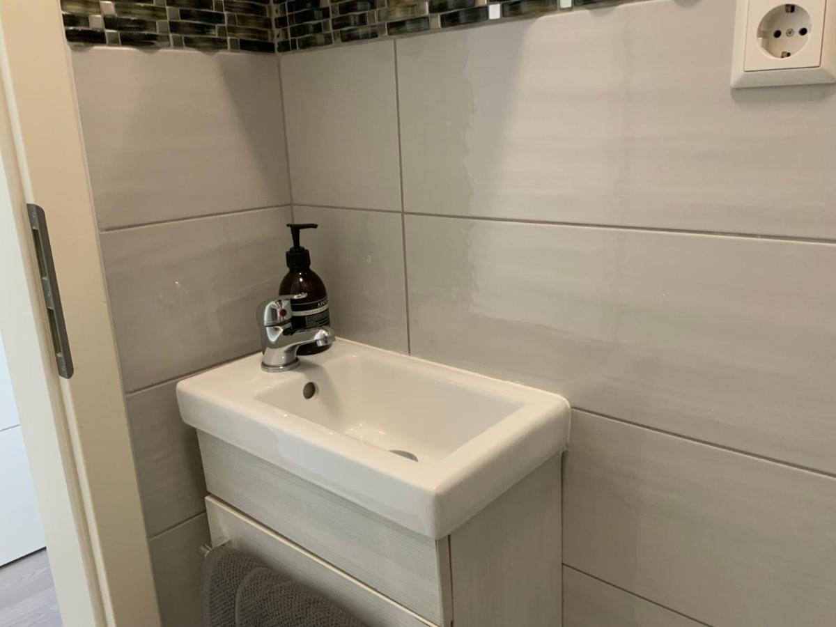 Executive Single Room With En-Suite In Guest House City Centre 룩셈부르크 외부 사진